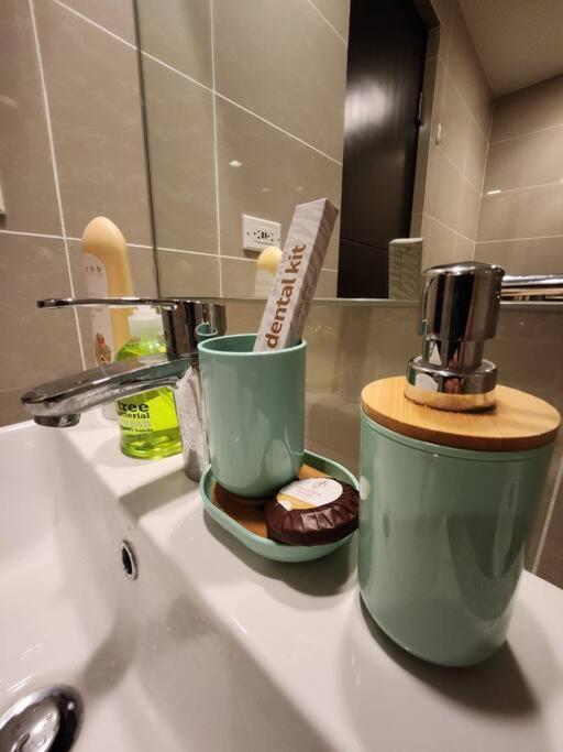 Cosy Executive 1 Bedroom Uptown Parksuites Ultra Fast Internet Manila Eksteriør billede