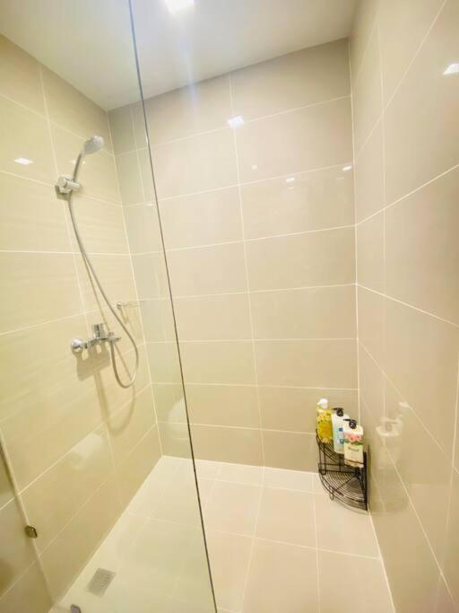 Cosy Executive 1 Bedroom Uptown Parksuites Ultra Fast Internet Manila Eksteriør billede